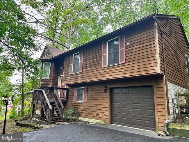 Building Photo - 6709 W Lakeridge Rd