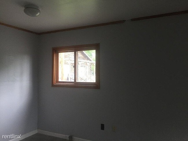 Foto del edificio - 14740 harmonsburg rd