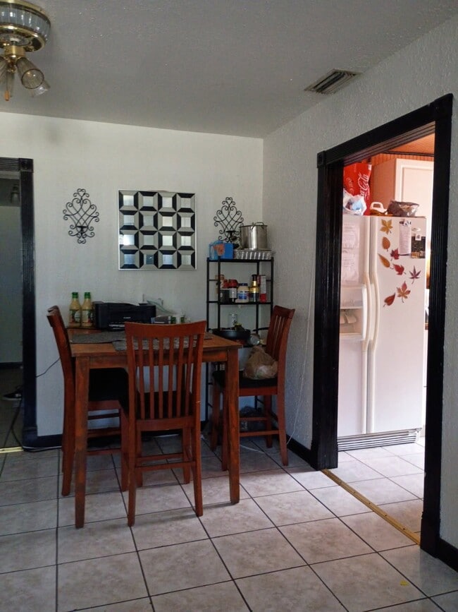 Photo - 6434 Mockingbird Ln S (Clearwater, FL) House