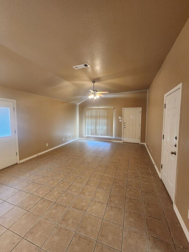 Foto del edificio - 3 Bedroom / 2 Bath Duplex – Near Fort Hood – Killeen, TX