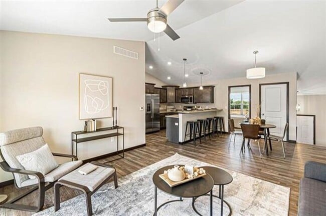 Foto del edificio - $2,150 | 3 Bedroom, 3 Bathroom Townhouse | No Pets | Available for an August 1st, 2026 Move In!