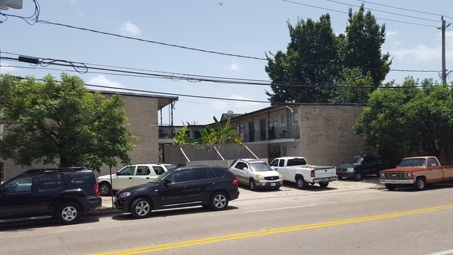 Building Photo - Dunwest Terrace Apartments