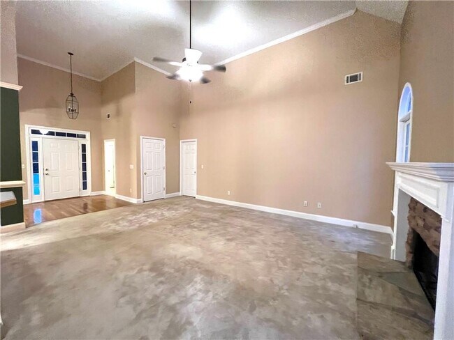 Building Photo - 6745 Fairfield Trce