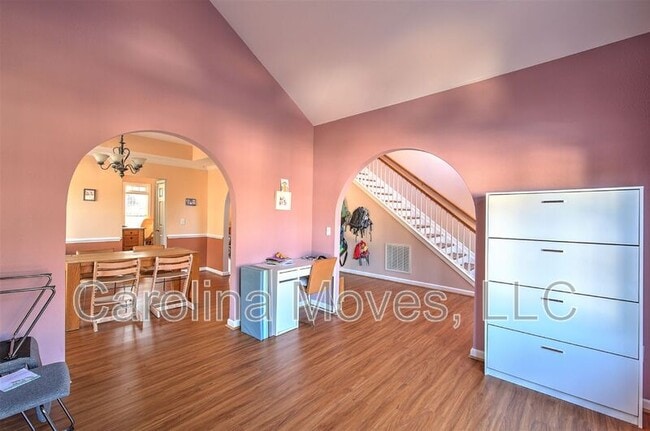 Foto del edificio - 512 S Orchard Farms Ave