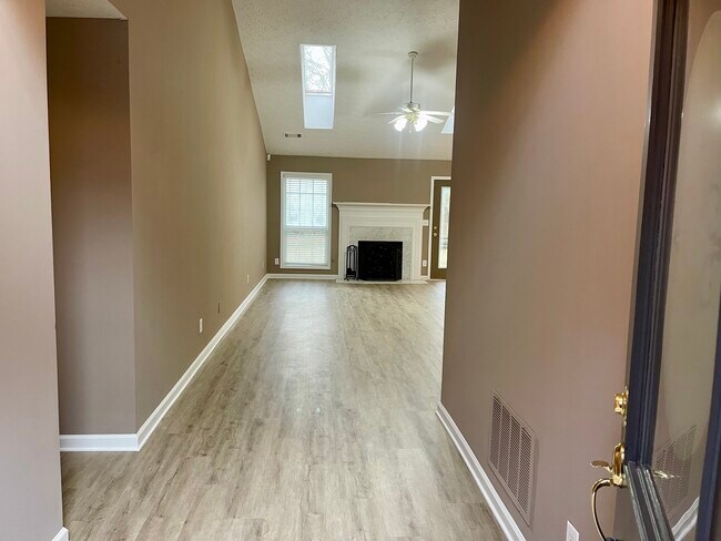 Building Photo - 6126 Mount Salem Cir