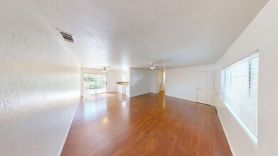 Building Photo - 5012 Tierra Baja Way
