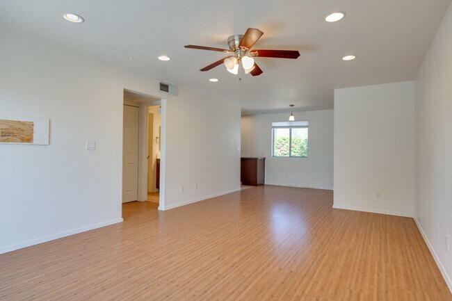 Foto del edificio - 4354 N 82nd St