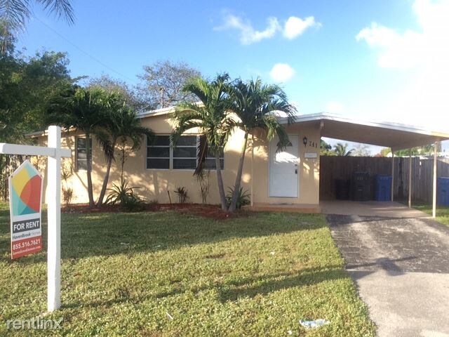 Foto principal - 741 NE 57th St
