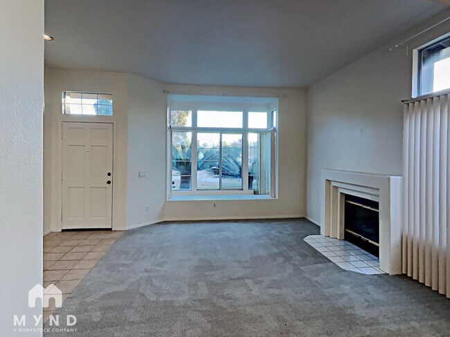 Foto del edificio - 2229 Rolling Ridge Rd