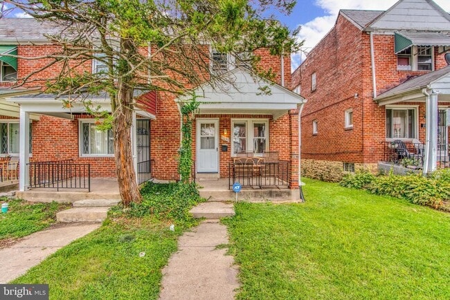 Building Photo - 5633 Ready Ave