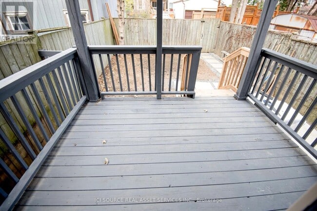 Building Photo - 1314 Dundas St E