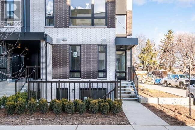 Building Photo - 40 Ed Clark Gdns