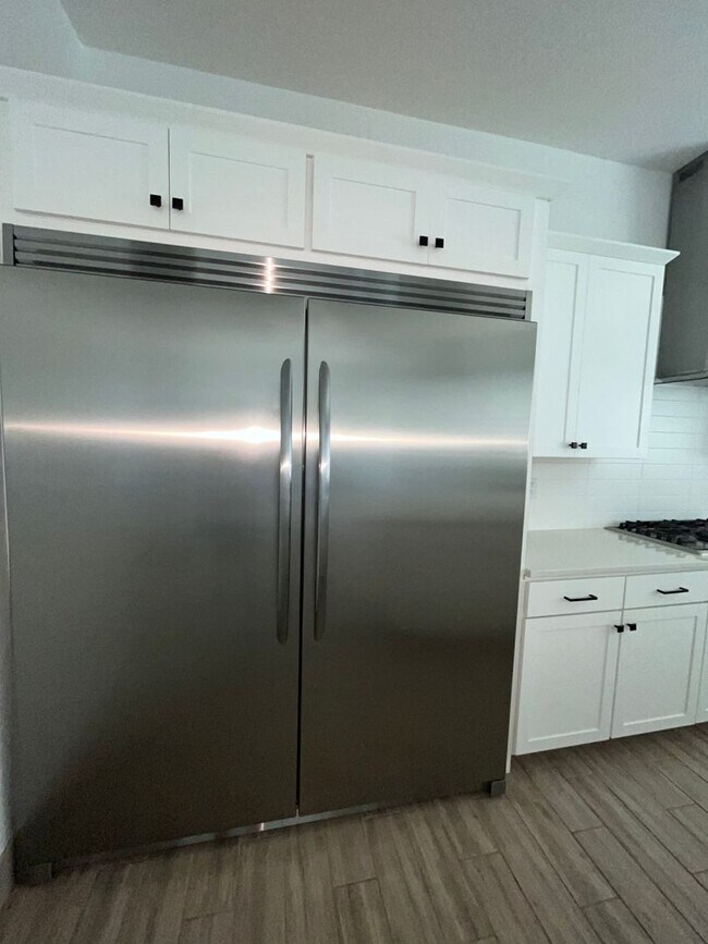 Building Photo - Like new home available now! ALL UTITILES ...