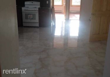 Primary Photo - 37 Bay 7Th St