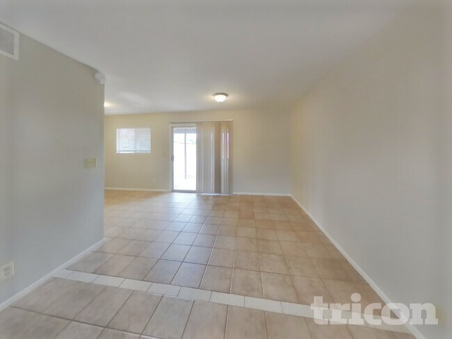 Foto del edificio - 809 95th Pl