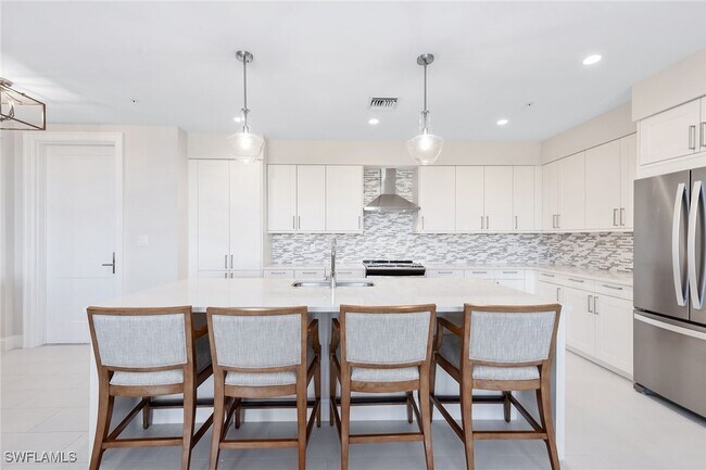 Building Photo - 1111 Central Ave