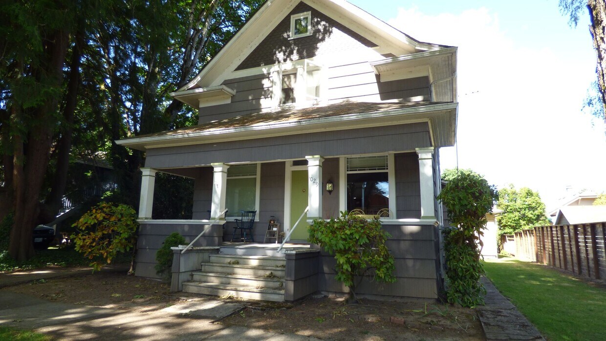 Building Photo - 1029-1029 ½ Saginaw St S Salem, OR 97302