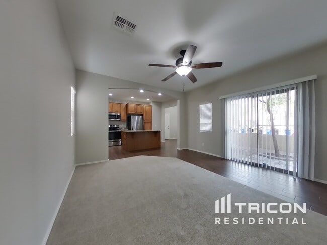 Building Photo - 14132 W Country Gables Dr