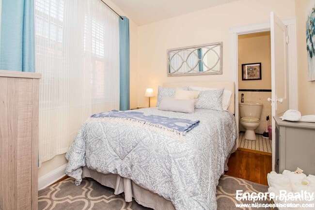 Building Photo - 191 Kent St