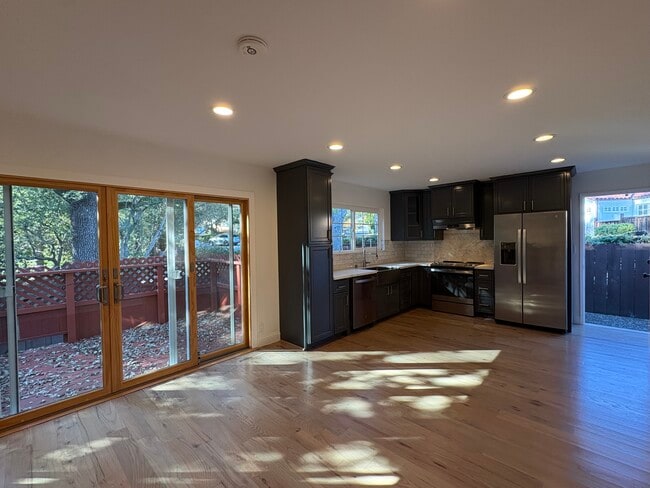 Foto del edificio - 14400 Springer Ave