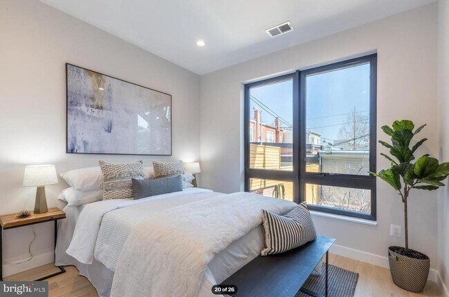 Foto del edificio - 3509 14th St NW