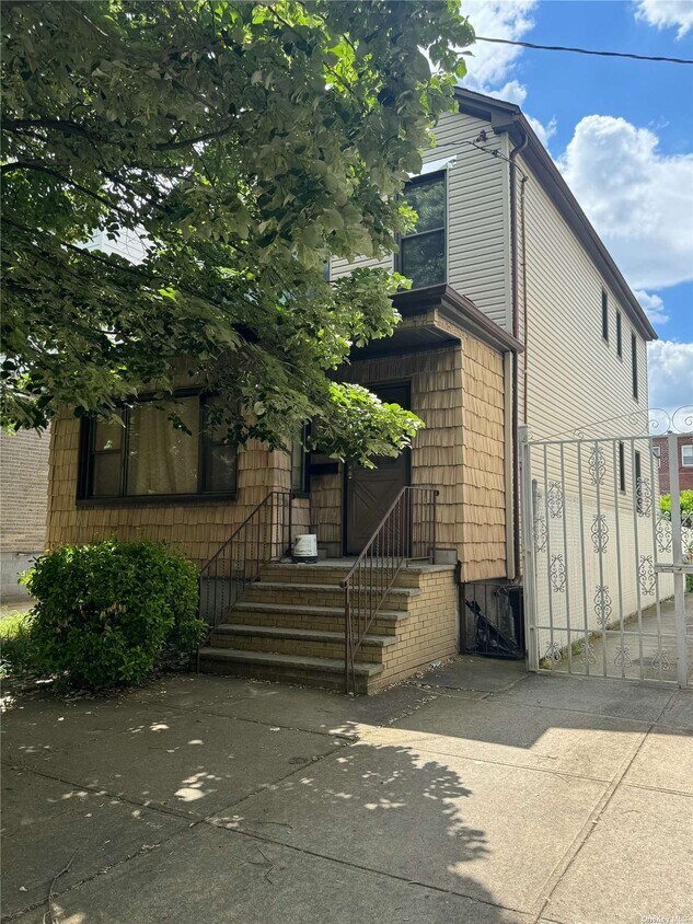 Foto principal - 51-28 65th St