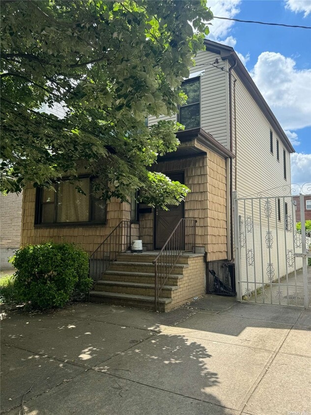 Primary Photo - 51-28 65th St
