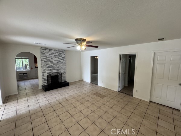 Foto del edificio - 5643 Phillips Blvd
