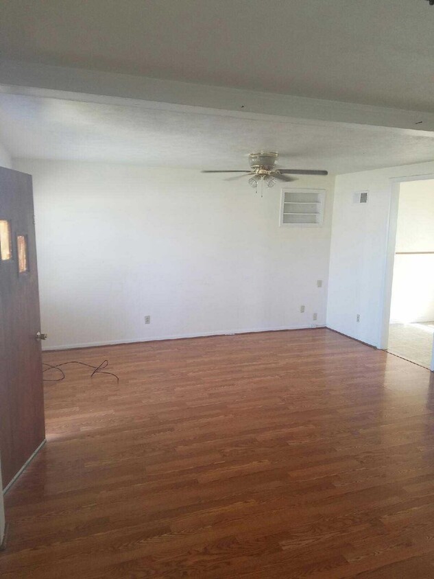 Building Photo - Two bedroom House with Attached Garage