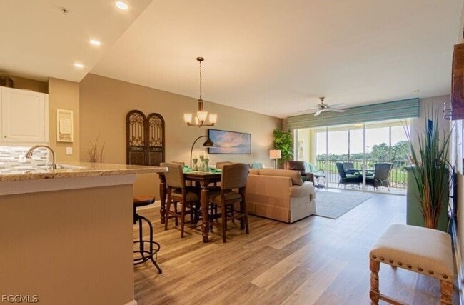 Building Photo - 10700 Ravenna Way