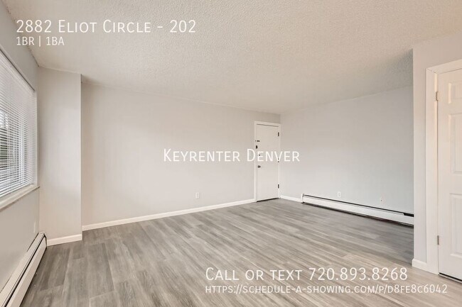 Building Photo - Newly Renovated Charming 1 Bedroom Apartme...