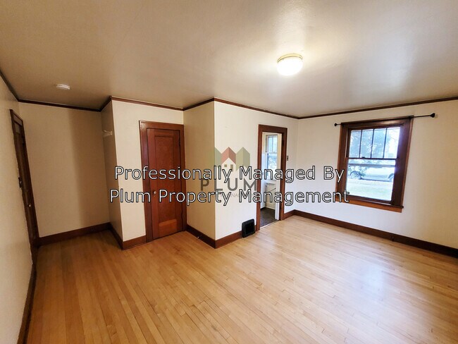 Building Photo - 340 Jefferson St