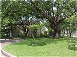Building Photo - 10047 Westpark Dr
