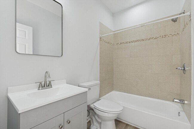 Building Photo - 1919 W Diamond St