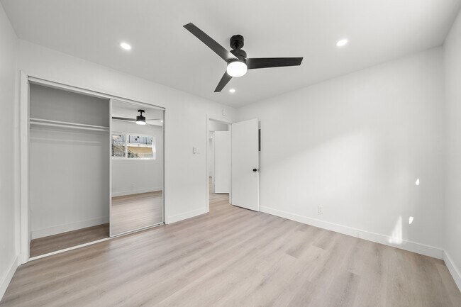 Foto del edificio - 3444 E Wilton St
