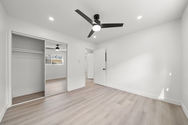 Building Photo - 3444 E Wilton St