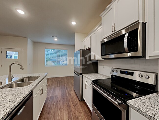 Building Photo - 33114 Glacier Ave SE