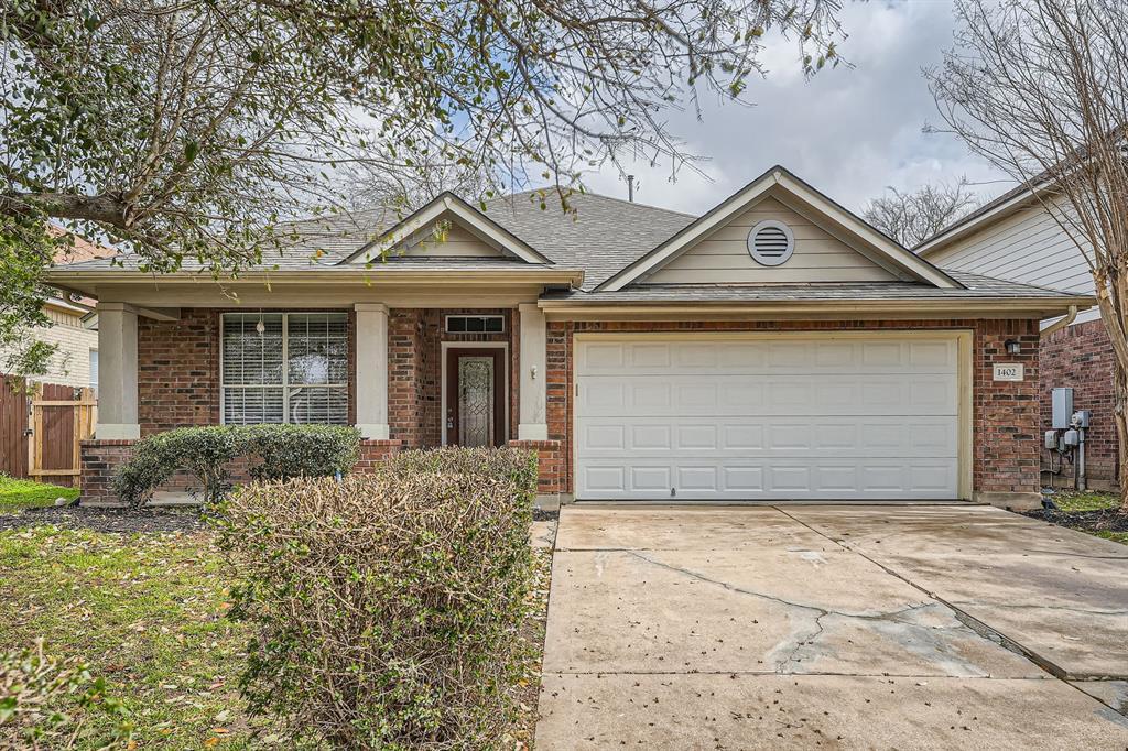 Foto principal - 1402 Weatherford Dr