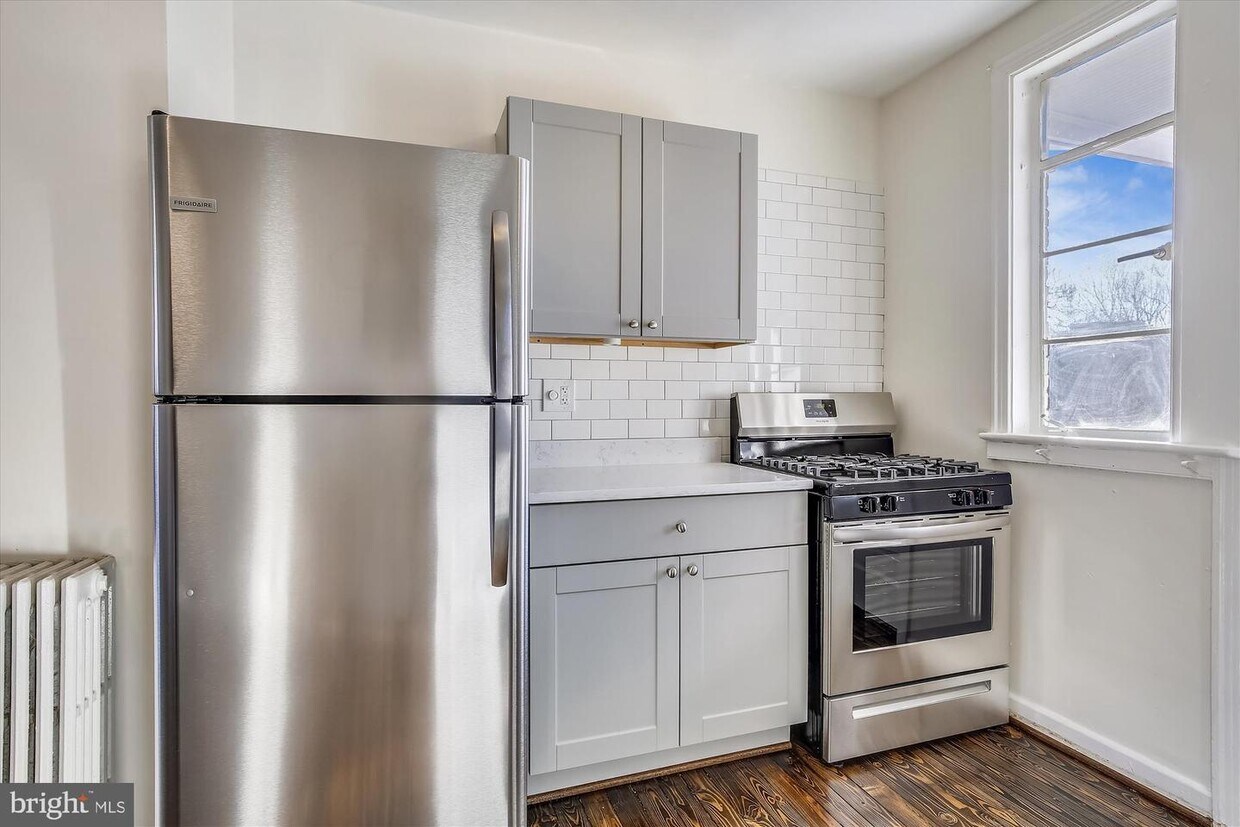 Foto principal - 2500 Langston Blvd.