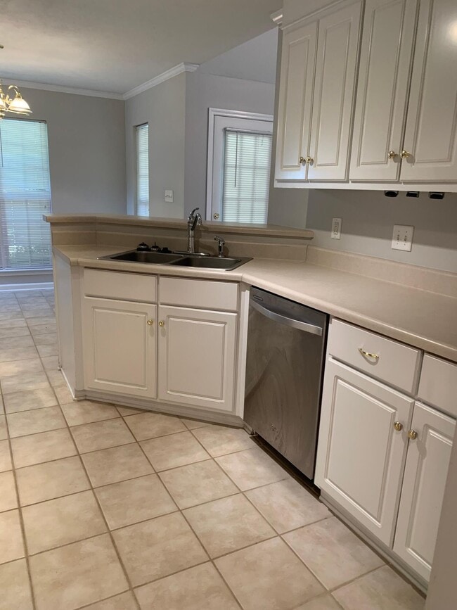 Building Photo - 4047 Rosedale Pl