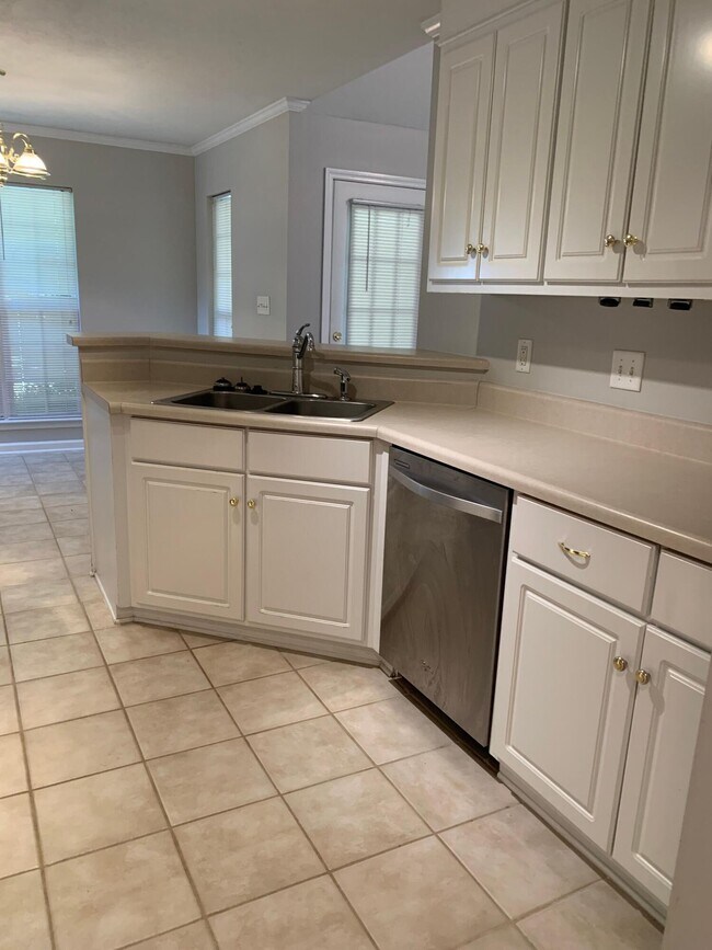 Foto del edificio - 4047 Rosedale Pl