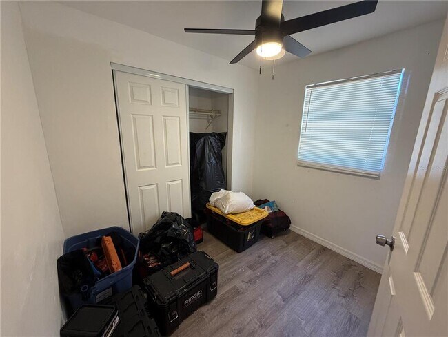 Foto del edificio - 10410 N Sassafras St