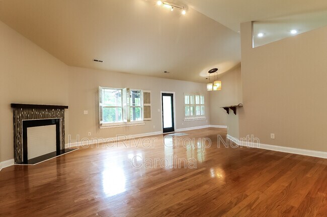 Building Photo - 38 Lake Blanchard Dr