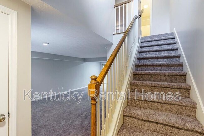 Building Photo - 455 Windfield Pl