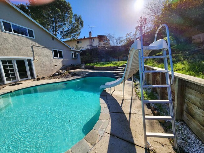 pool - 2312 Silver Creek Cir