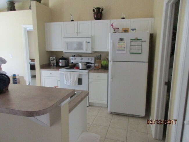 Foto del edificio - Single Family SW area Home with a Fenced Yard