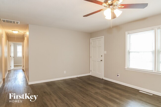 Foto del edificio - 4305 Sunnyside Dr