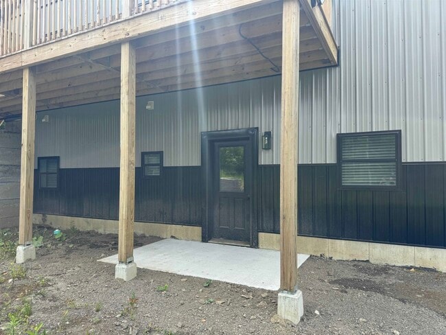 Building Photo - 663 Titus Hill Rd