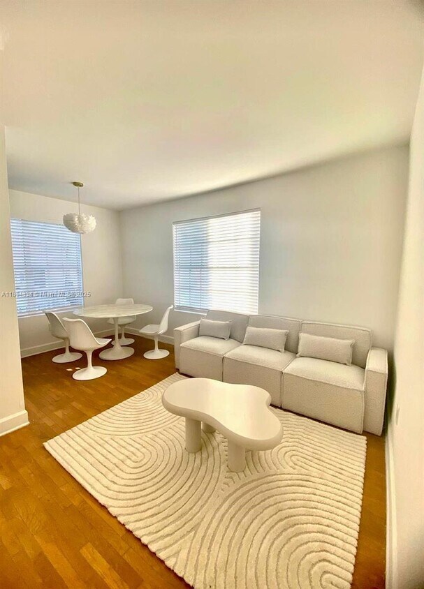 Foto principal - 605 Euclid Ave
