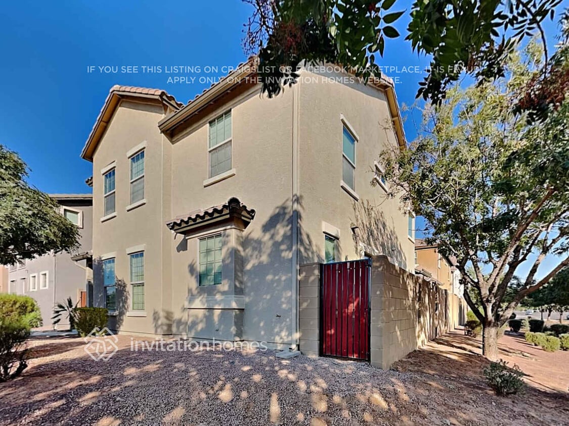 Foto principal - 3369 E Liberty Ln